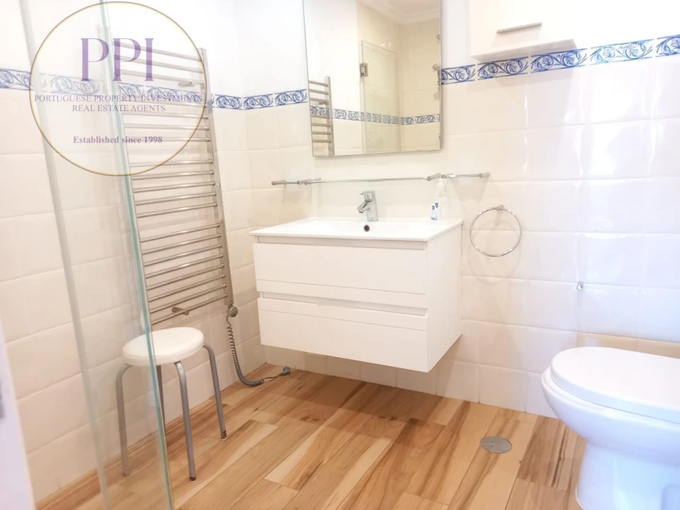 Apartamento T2 para Venda em Budens Foto 27