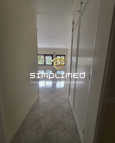 Apartamento T1 para Venda em São João das Lampas e Terrugem