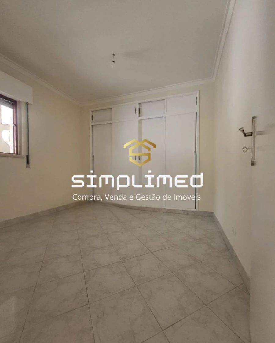 Apartamento T1 para Venda em São João das Lampas e Terrugem Foto 11