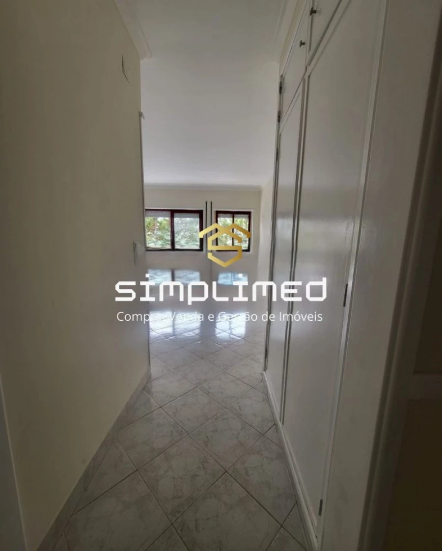 Apartamento T1 para Venda em São João das Lampas e Terrugem Foto 9