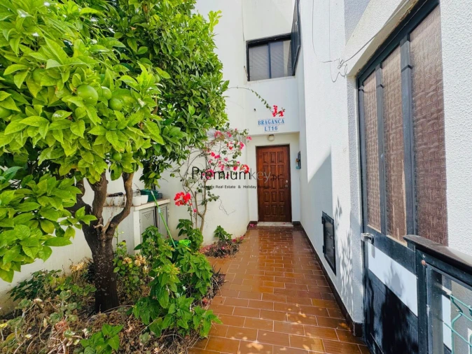 Moradia T4 para Venda em Albufeira e Olhos de Água Foto 3