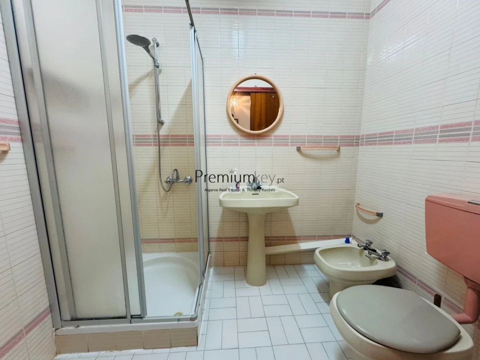 Moradia T4 para Venda em Albufeira e Olhos de Água Foto 10