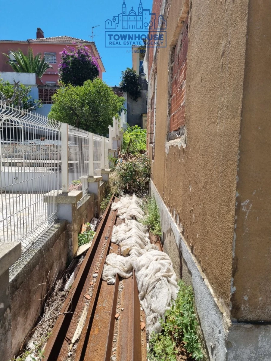 Moradia T4 para Venda em Campolide Foto 23