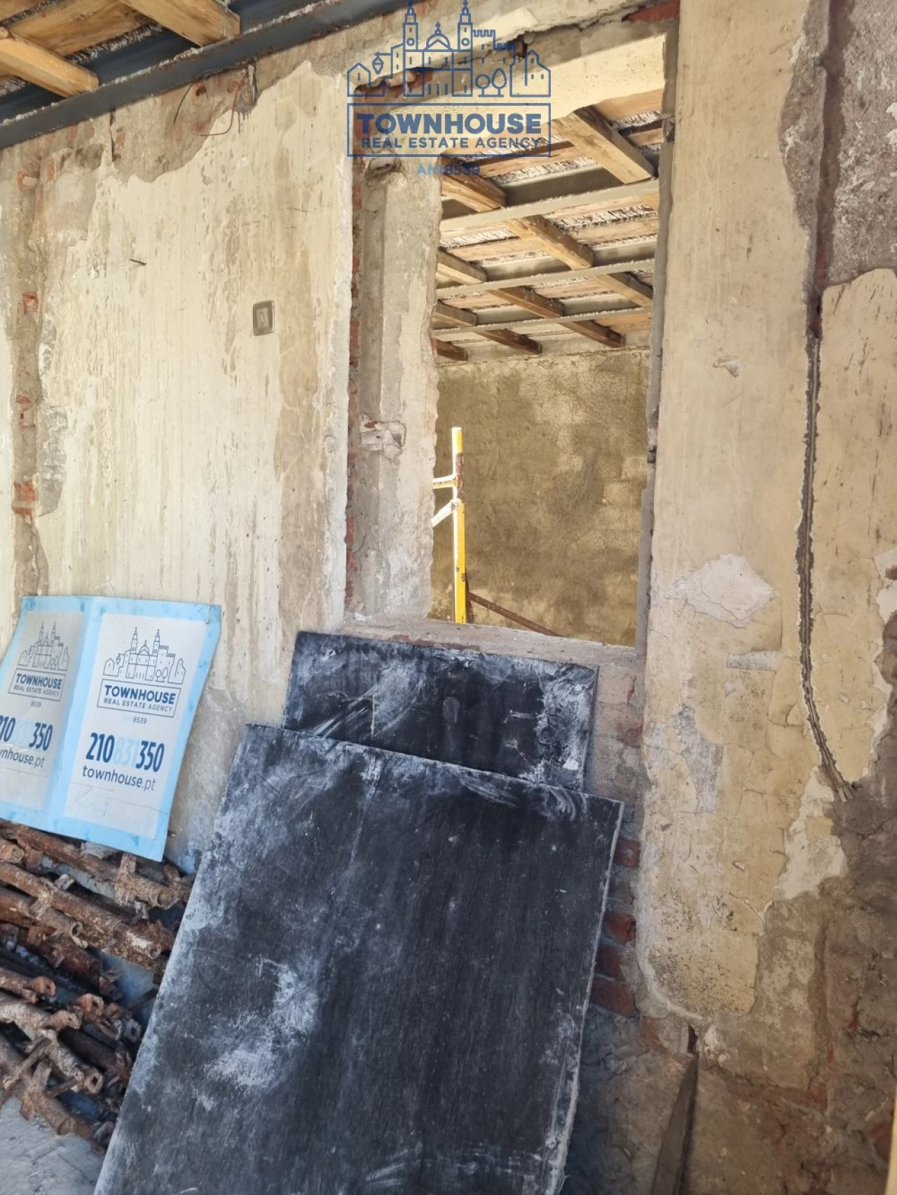 Moradia T4 para Venda em Campolide Foto 32