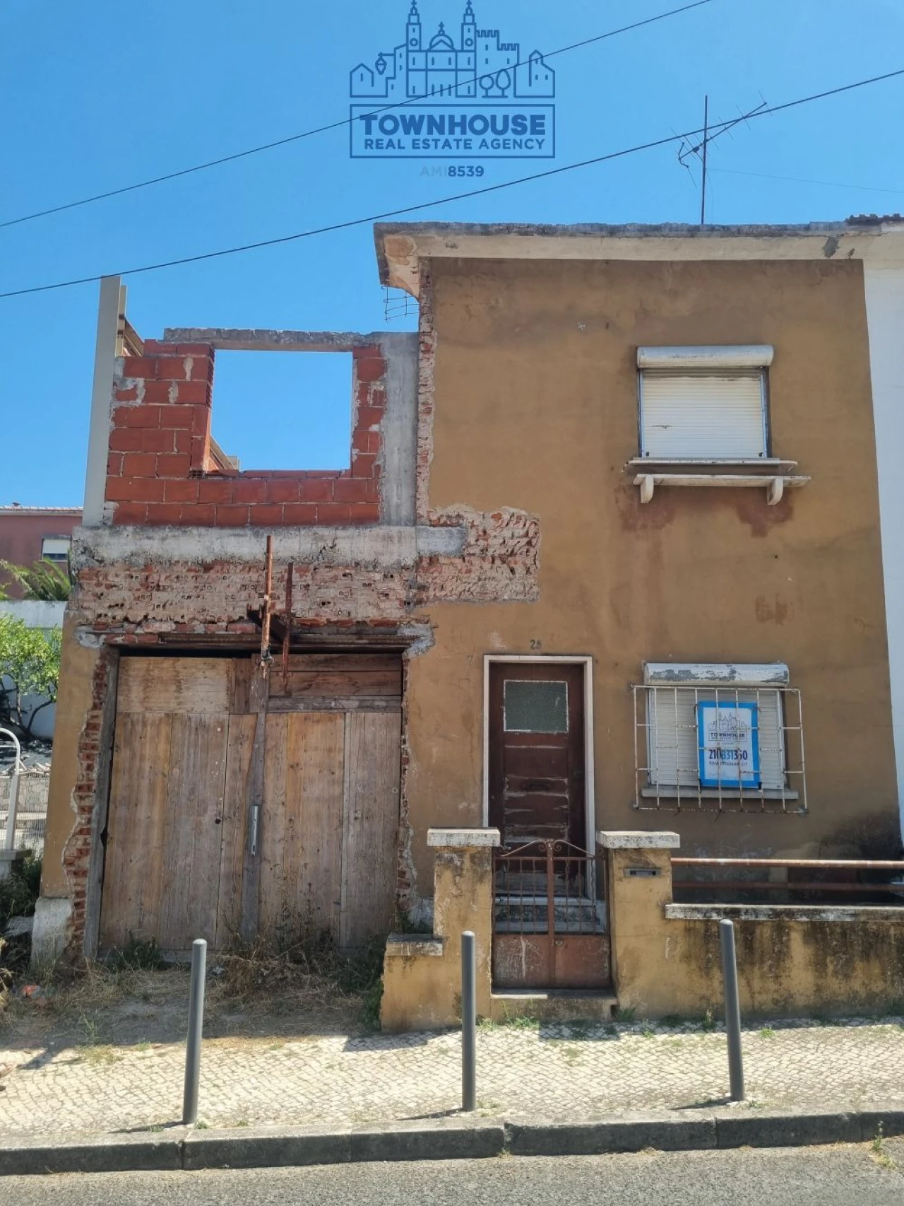 Moradia T4 para Venda em Campolide Foto 1