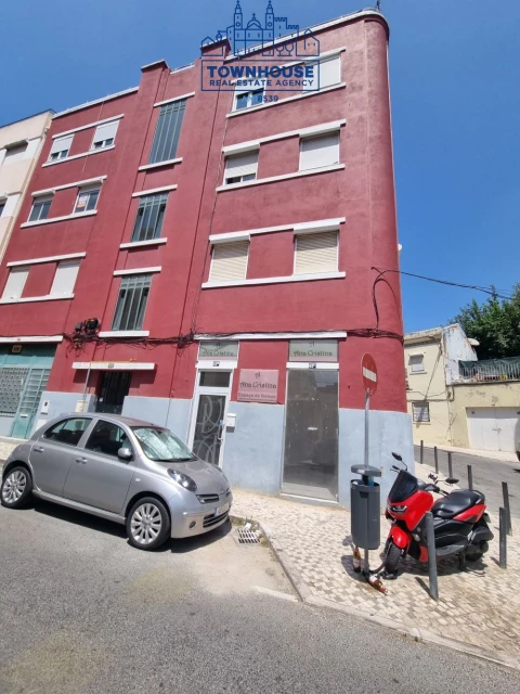 Loja para Arrendamento em Penha de França