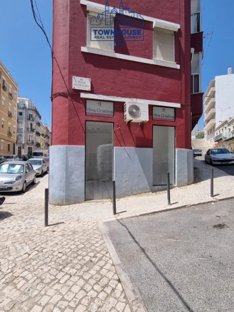 Loja para Arrendamento em Penha de França