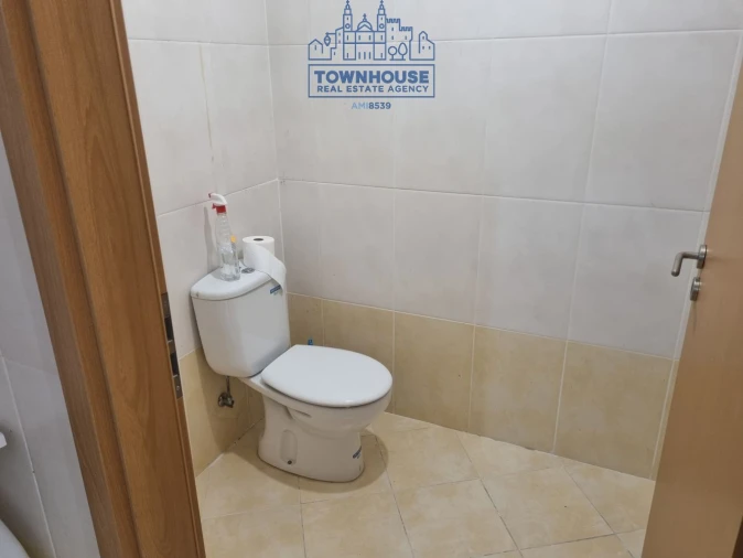 Loja para Arrendamento em Ajuda Foto 12