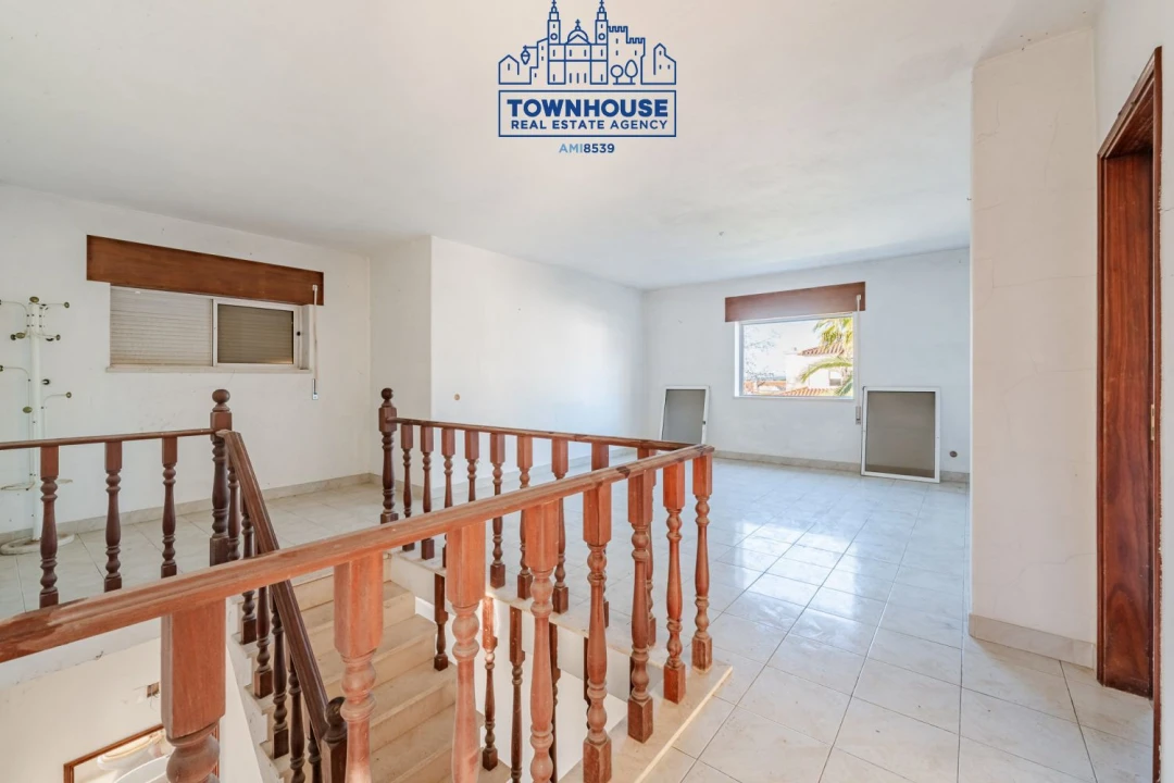 Moradia T5 para Venda em Sesimbra (Castelo) Foto 35