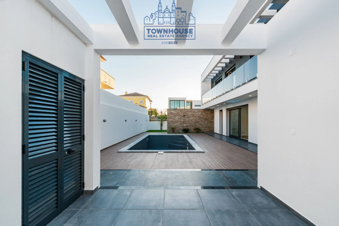 Moradia T4 para Venda em Azeitão (São Lourenço e São Simão) Foto 8