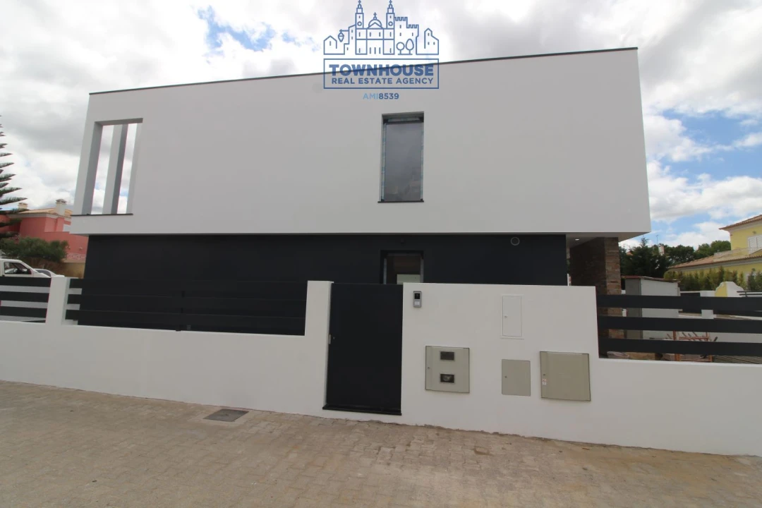 Moradia T4 para Venda em Azeitão (São Lourenço e São Simão) Foto 11