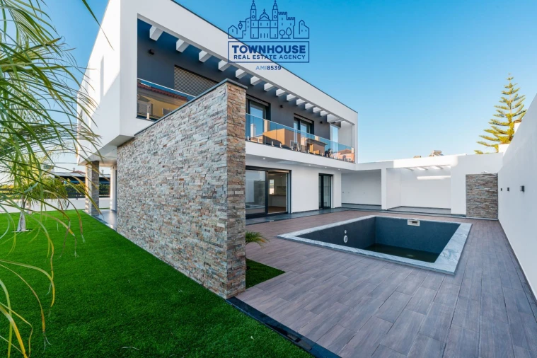 Moradia T4 para Venda em Azeitão (São Lourenço e São Simão) Foto 4