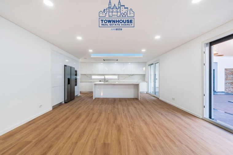 Moradia T4 para Venda em Azeitão (São Lourenço e São Simão) Foto 35