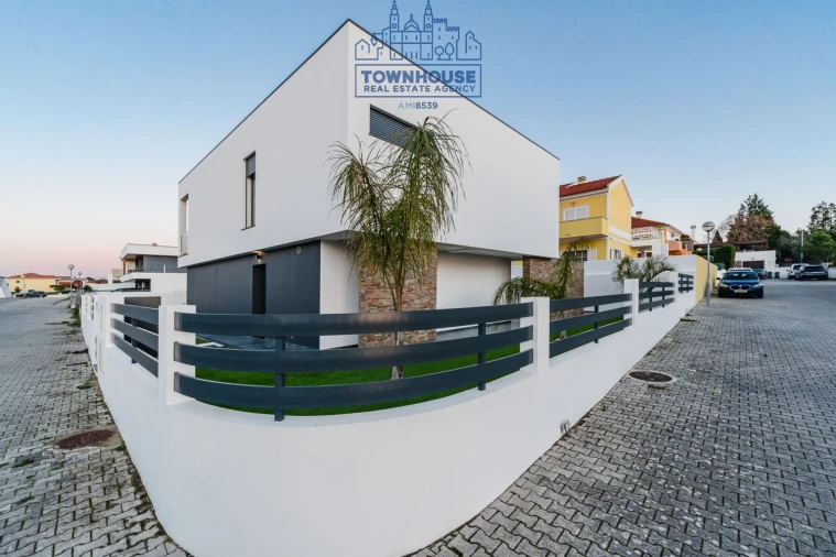 Moradia T4 para Venda em Azeitão (São Lourenço e São Simão) Foto 14