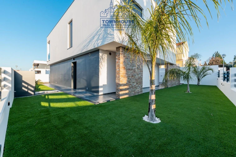 Moradia T4 para Venda em Azeitão (São Lourenço e São Simão) Foto 5