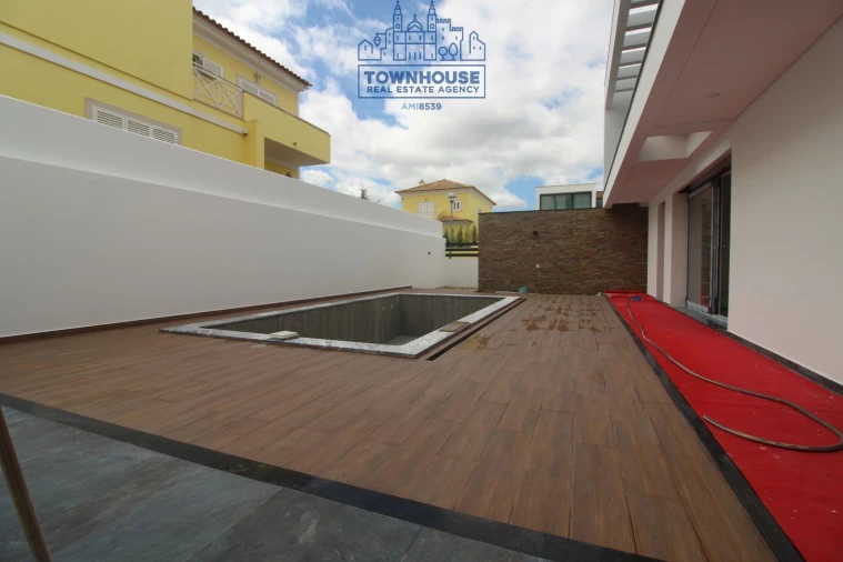 Moradia T4 para Venda em Azeitão (São Lourenço e São Simão) Foto 6