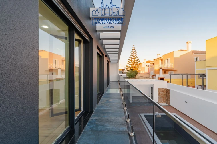 Moradia T4 para Venda em Azeitão (São Lourenço e São Simão) Foto 51