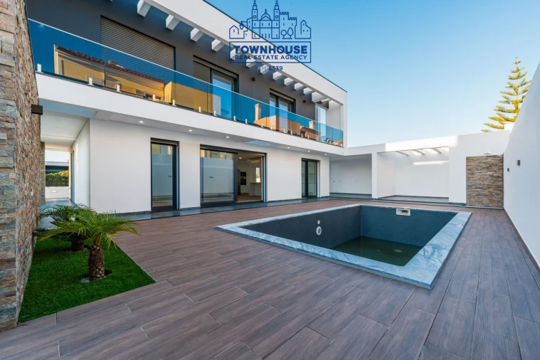 Moradia T4 para Venda em Azeitão (São Lourenço e São Simão) Foto 5