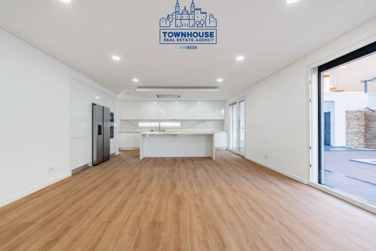 Moradia T4 para Venda em Azeitão (São Lourenço e São Simão) Foto 28