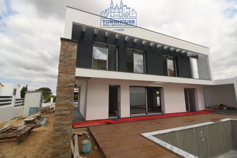 Moradia T4 para Venda em Azeitão (São Lourenço e São Simão) Foto 4