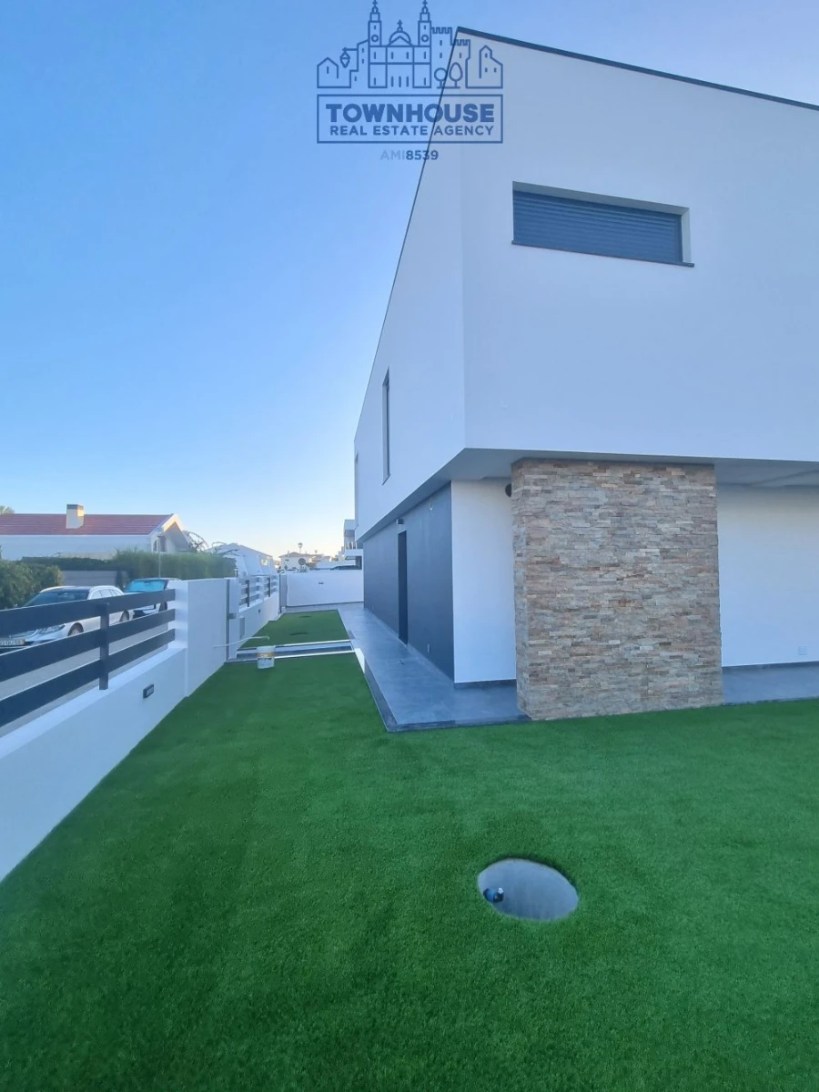 Moradia T4 para Venda em Azeitão (São Lourenço e São Simão) Foto 51