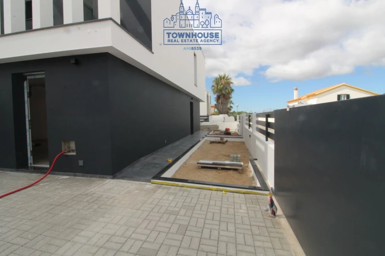 Moradia T4 para Venda em Azeitão (São Lourenço e São Simão) Foto 1