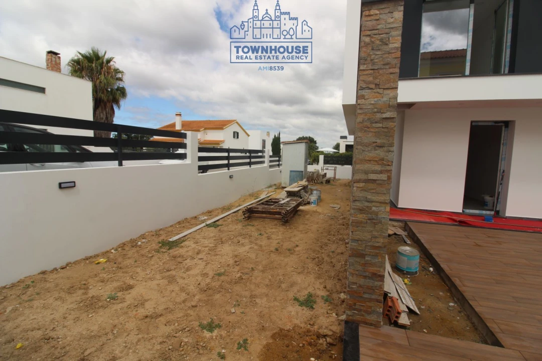 Moradia T4 para Venda em Azeitão (São Lourenço e São Simão) Foto 25