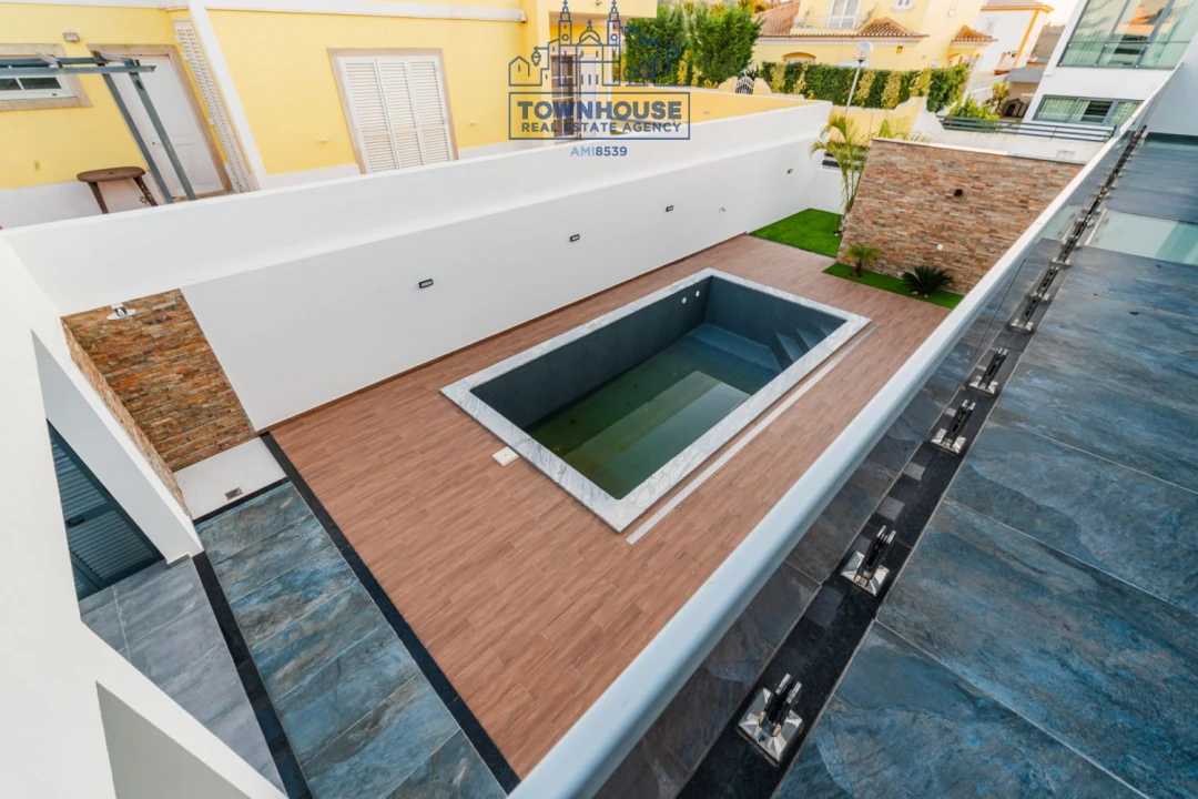 Moradia T4 para Venda em Azeitão (São Lourenço e São Simão) Foto 12