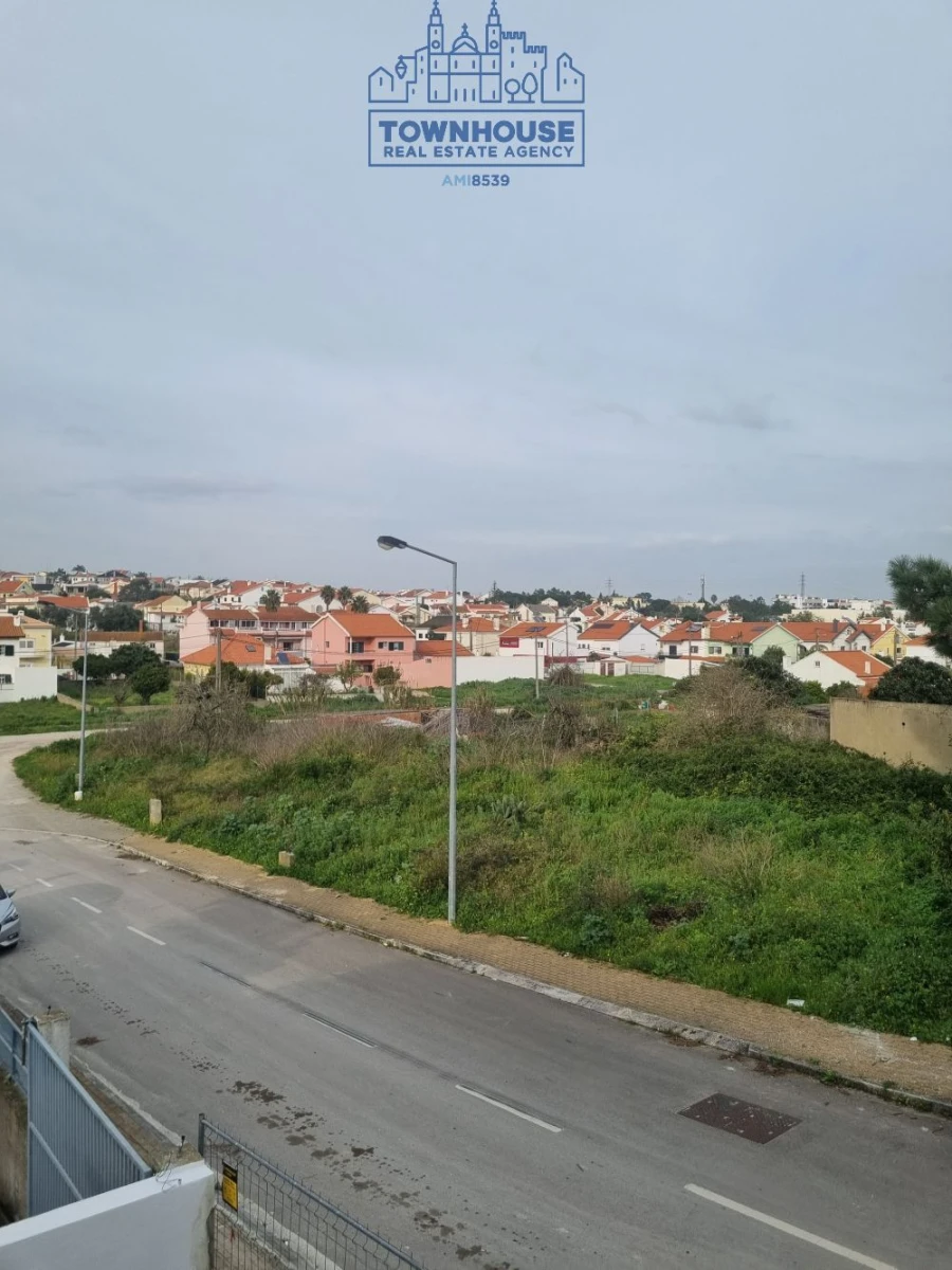 Moradia T4 para Venda em Charneca de Caparica e Sobreda Foto 34