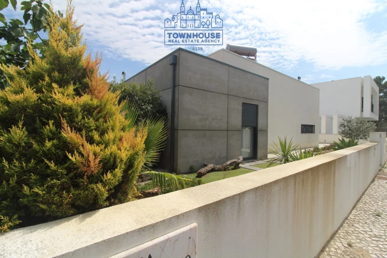 Moradia T2 para Venda em Charneca de Caparica e Sobreda Foto 5