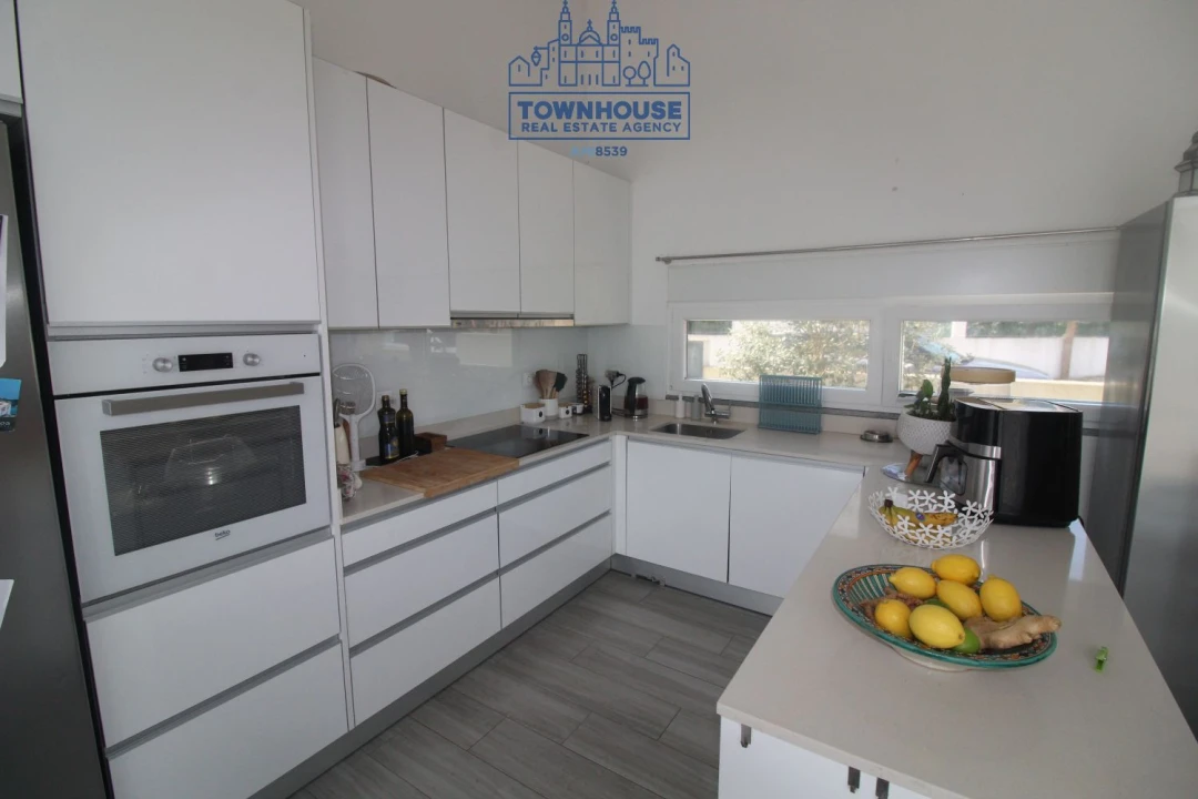 Moradia T2 para Venda em Charneca de Caparica e Sobreda Foto 7