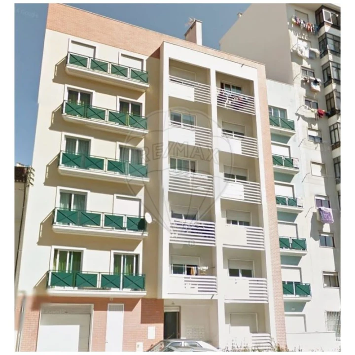 Apartamento T3 para Arrendamento em Agualva e Mira-Sintra Foto 4
