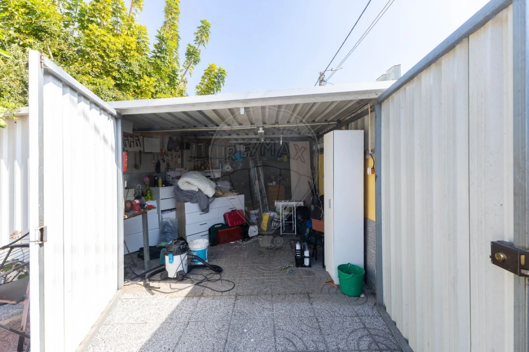 Moradia T3 para Venda em Paramos Foto 20