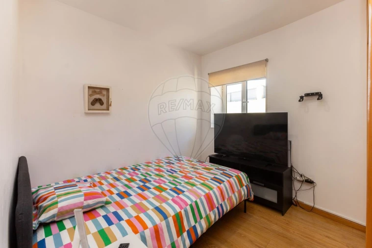 Moradia T3 para Venda em Paramos Foto 10