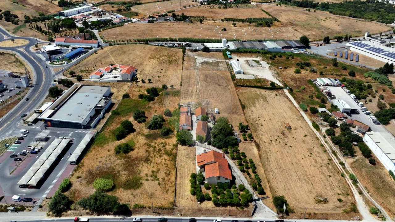 Quinta T7 para Venda em Alenquer (Santo Estêvão e Triana) Foto 1