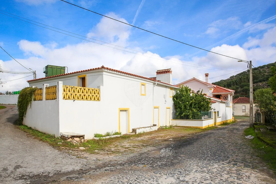 Moradia T7 para Venda em Santa Maria de Marvão Foto 2