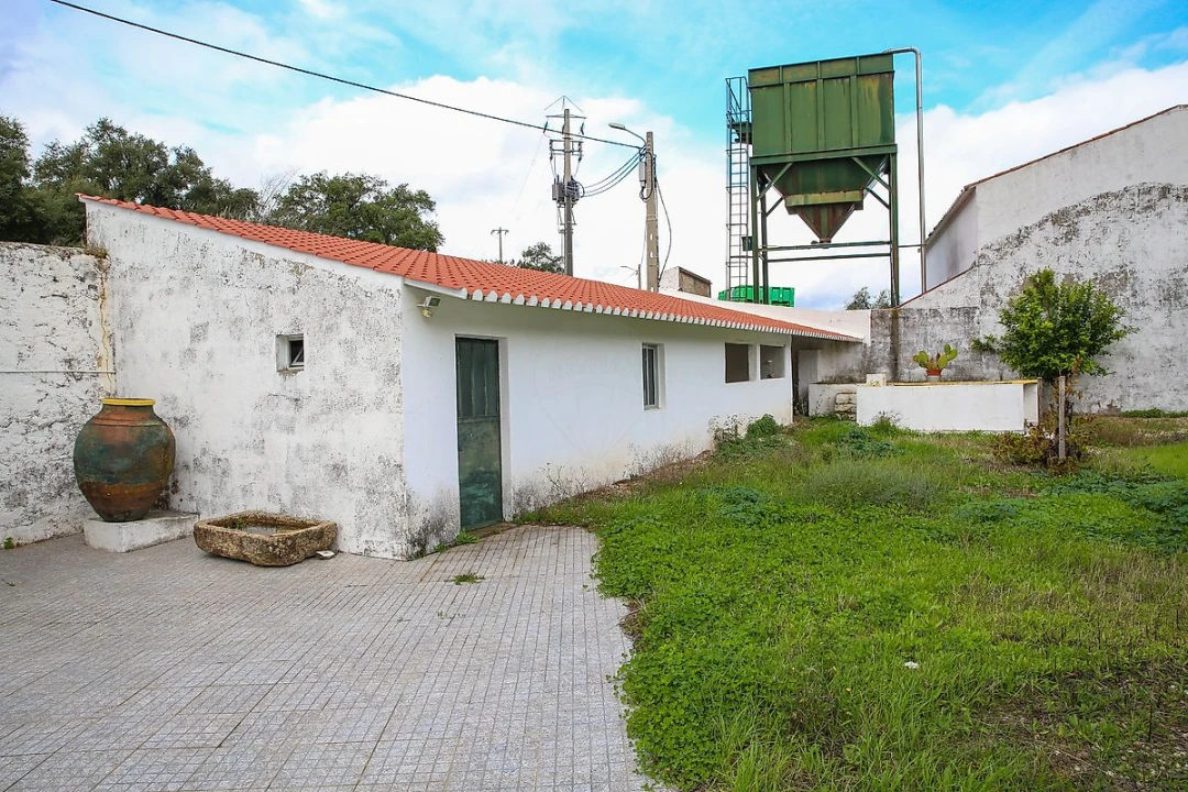 Moradia T7 para Venda em Santa Maria de Marvão Foto 9