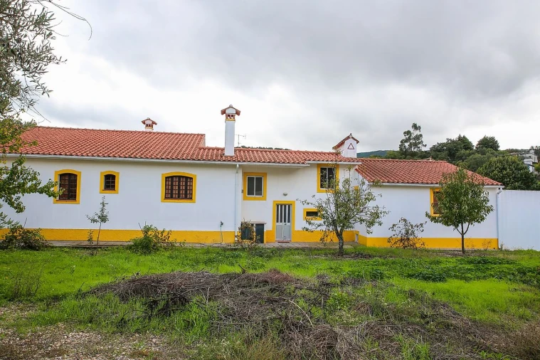 Moradia T7 para Venda em Santa Maria de Marvão Foto 3