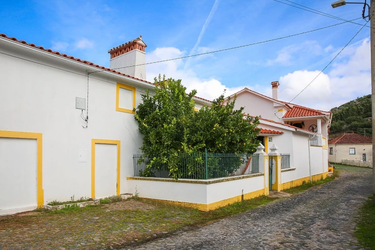 Moradia T7 para Venda em Santa Maria de Marvão Foto 4