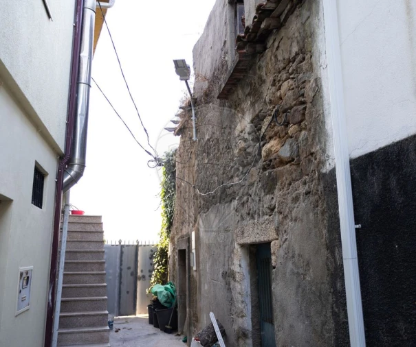 Moradia T1 para Venda em Aldeias Foto 3