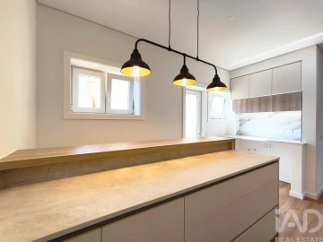 Apartamento T3 para Venda em Subportela, Deocriste e Portela Susã