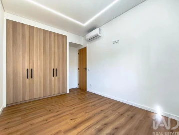 Apartamento T3 para Venda em Subportela, Deocriste e Portela Susã