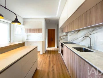 Apartamento T3 para Venda em Subportela, Deocriste e Portela Susã