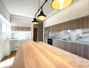 Apartamento T3 para Venda em Subportela, Deocriste e Portela Susã