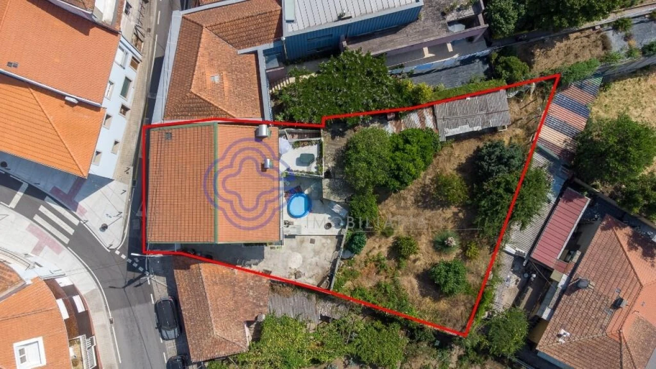 Moradia T5 para Venda em Gondomar (São Cosme), Valbom e Jovim Foto 1