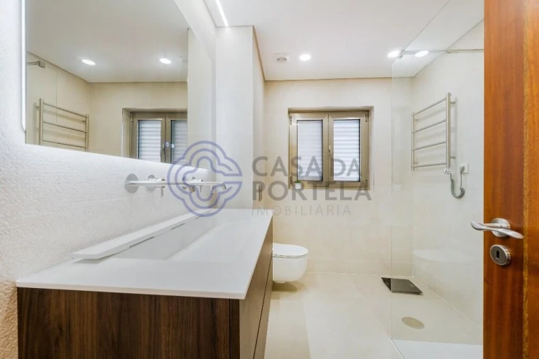 Moradia T4 para Venda em São Mamede de Infesta e Senhora da Hora Foto 23