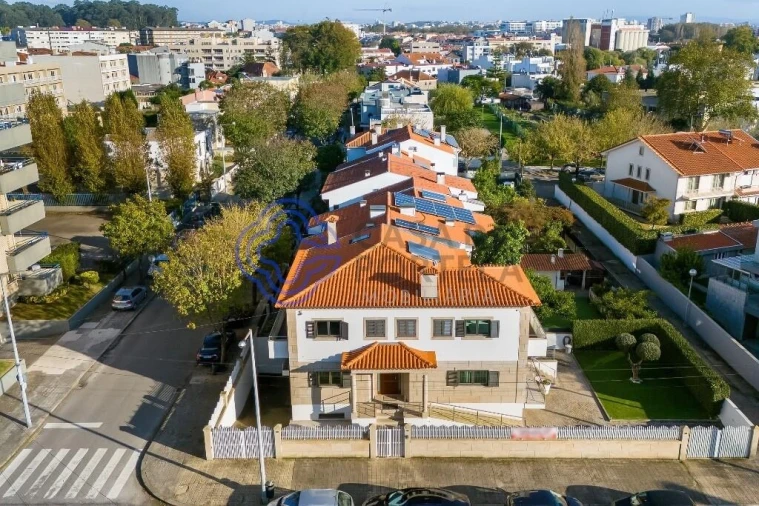 Moradia T4 para Venda em São Mamede de Infesta e Senhora da Hora Foto 1