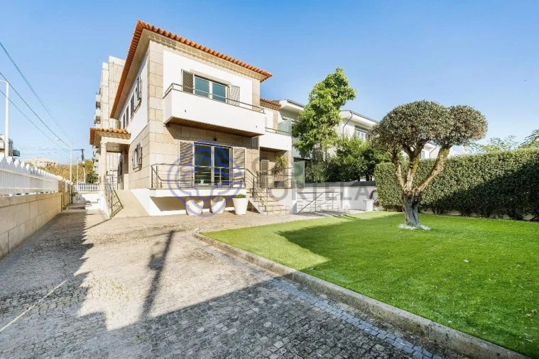 Moradia T4 para Venda em São Mamede de Infesta e Senhora da Hora Foto 3