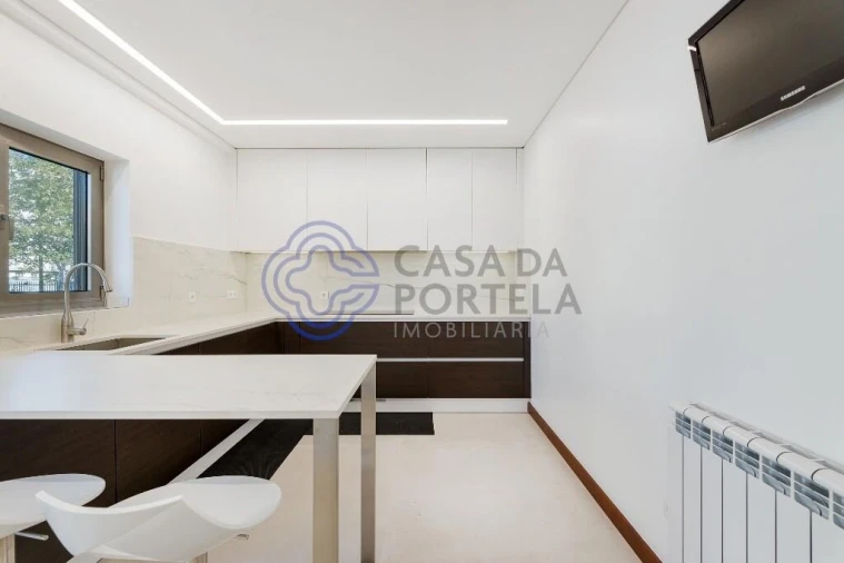 Moradia T4 para Venda em São Mamede de Infesta e Senhora da Hora Foto 11