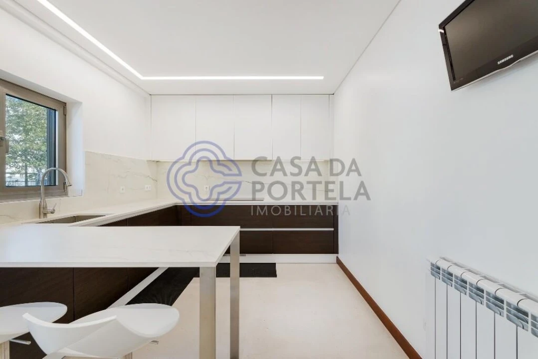 Moradia T4 para Venda em São Mamede de Infesta e Senhora da Hora Foto 11